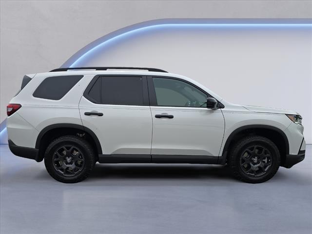 new 2025 Honda Pilot car, priced at $52,035