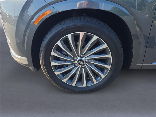 used 2024 Hyundai Palisade car, priced at $42,129