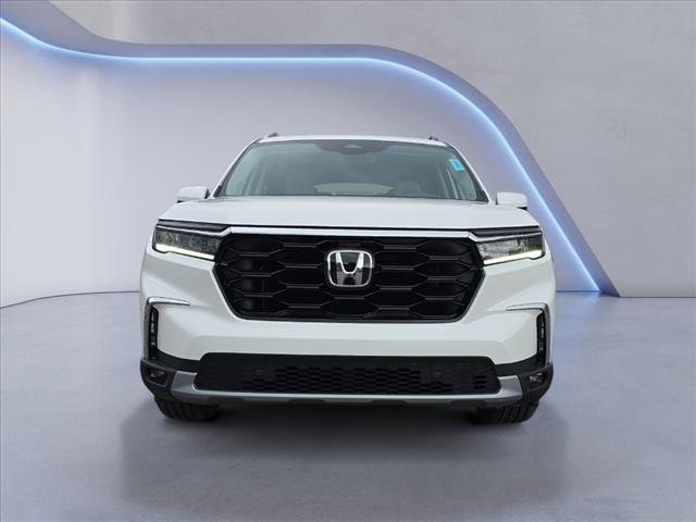 new 2025 Honda Pilot car, priced at $49,405