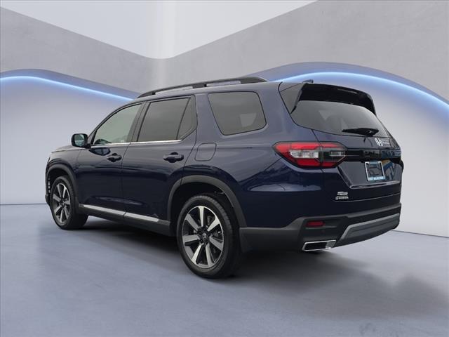 new 2025 Honda Pilot car, priced at $47,938