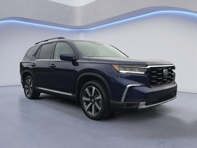new 2025 Honda Pilot car, priced at $47,938