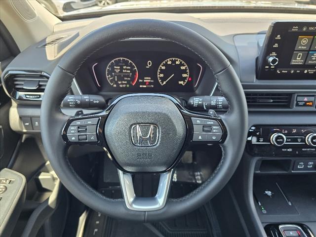new 2025 Honda Pilot car, priced at $47,050