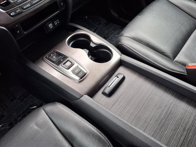 used 2021 Honda Pilot car, priced at $23,758