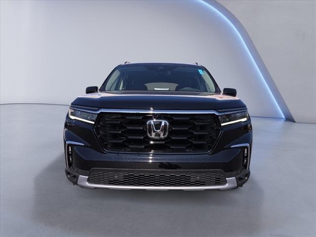 new 2025 Honda Pilot car, priced at $54,530
