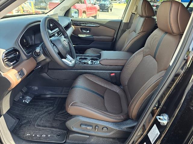 new 2025 Honda Pilot car, priced at $54,530