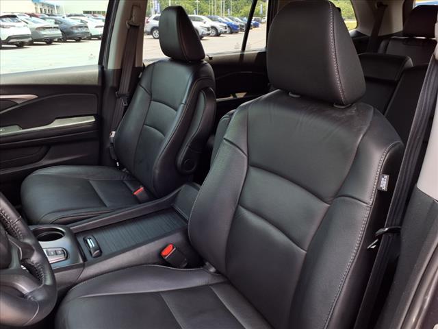 used 2022 Honda Pilot car, priced at $27,944