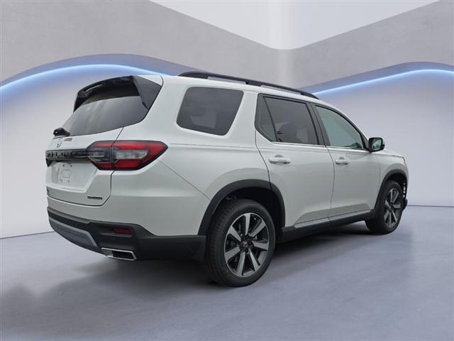 new 2025 Honda Pilot car, priced at $49,559