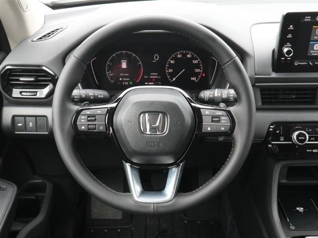 new 2025 Honda Pilot car, priced at $49,559