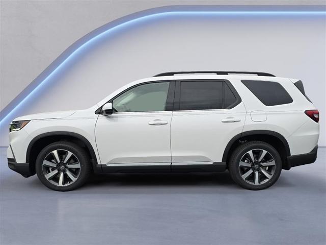 new 2025 Honda Pilot car, priced at $49,559