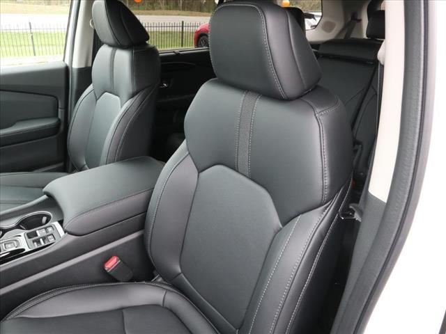 new 2025 Honda Pilot car, priced at $49,359