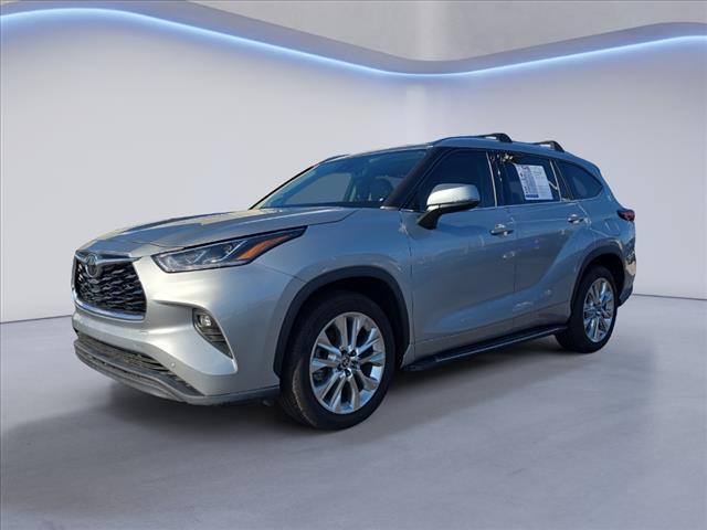 used 2020 Toyota Highlander car, priced at $28,789