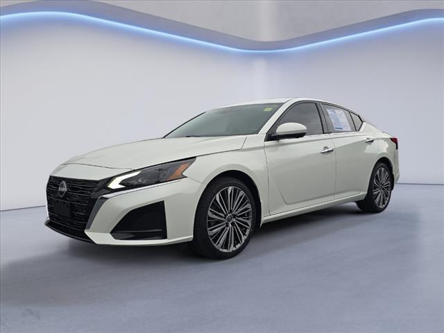 used 2023 Nissan Altima car, priced at $25,937