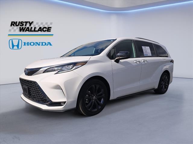 used 2022 Toyota Sienna car, priced at $43,888