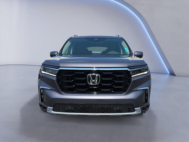 new 2025 Honda Pilot car, priced at $54,530