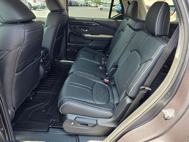 new 2025 Honda Pilot car, priced at $54,530