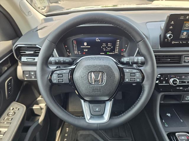 new 2025 Honda Pilot car, priced at $54,530