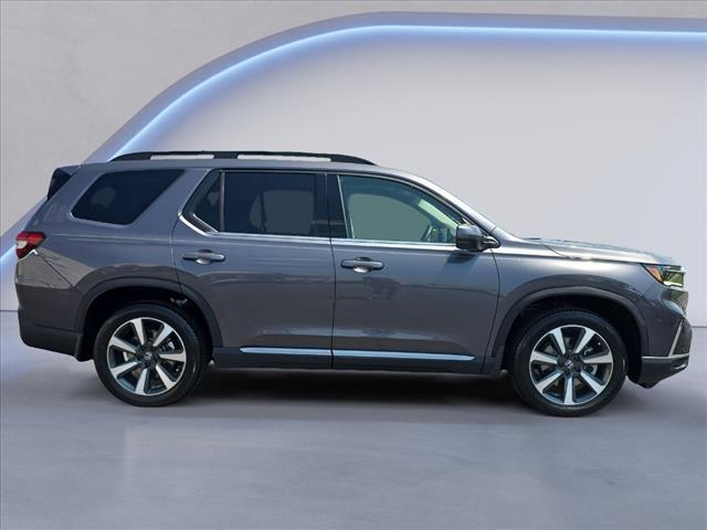 new 2025 Honda Pilot car, priced at $54,530