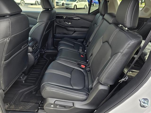 new 2025 Honda Pilot car, priced at $49,405