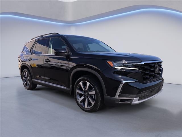 new 2025 Honda Pilot car, priced at $54,530
