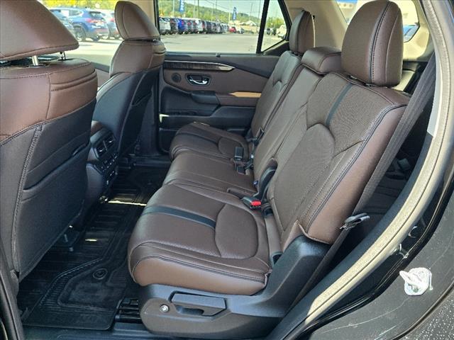 new 2025 Honda Pilot car, priced at $54,530