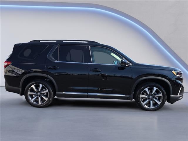 new 2025 Honda Pilot car, priced at $54,530