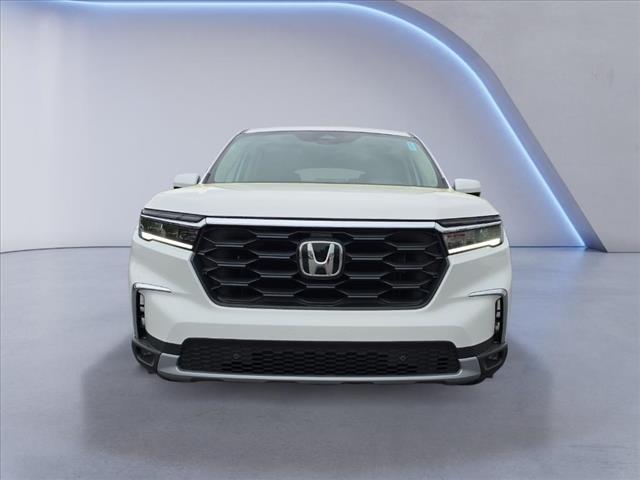 new 2025 Honda Pilot car, priced at $48,280