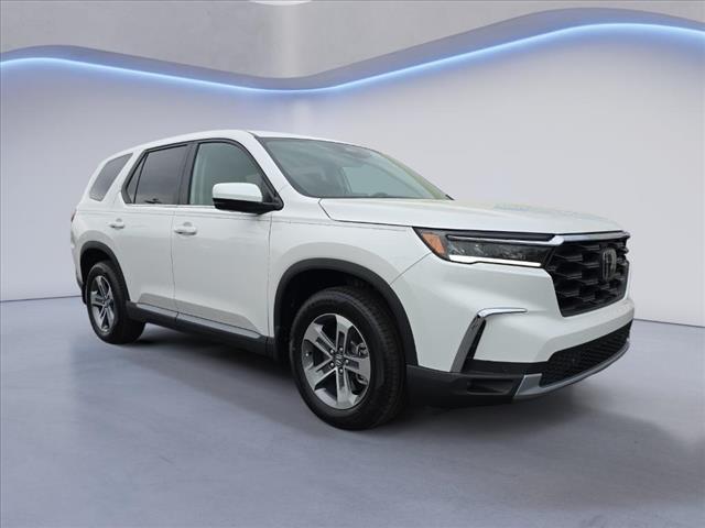new 2025 Honda Pilot car, priced at $48,280