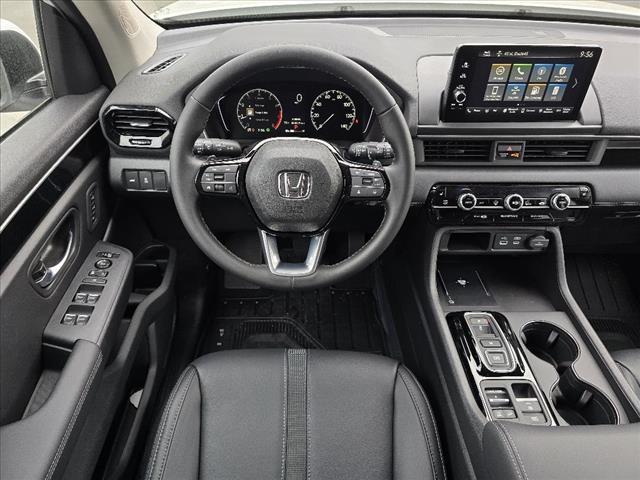 new 2025 Honda Pilot car, priced at $48,280