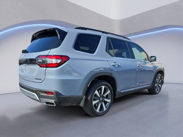 new 2025 Honda Pilot car, priced at $49,590