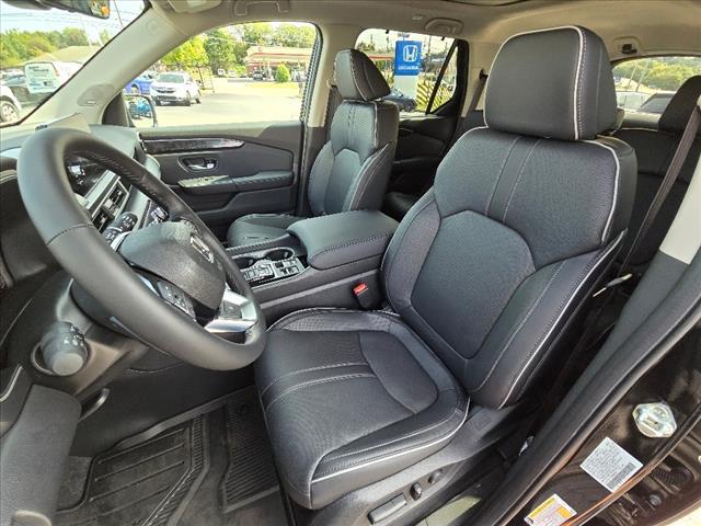 new 2025 Honda Pilot car, priced at $55,305