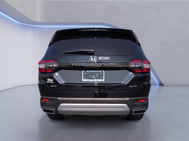new 2025 Honda Pilot car, priced at $55,305