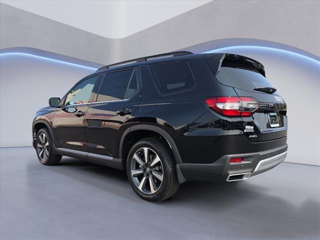 new 2025 Honda Pilot car, priced at $55,305