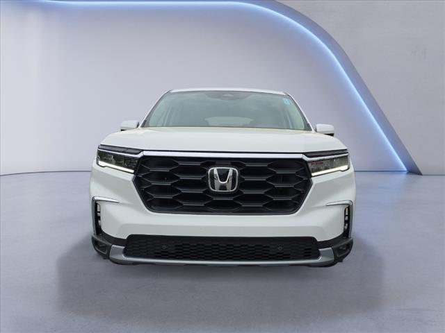 new 2025 Honda Pilot car, priced at $47,150