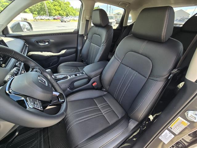 new 2025 Honda HR-V car, priced at $30,895