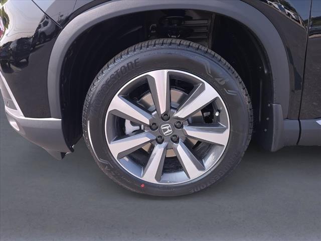 new 2025 Honda Pilot car, priced at $55,305