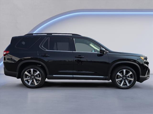 new 2025 Honda Pilot car, priced at $55,305