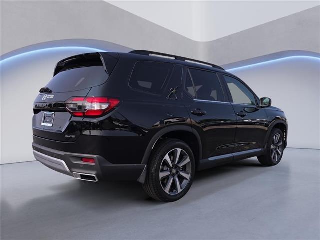 new 2025 Honda Pilot car, priced at $55,305