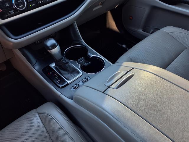 used 2014 Toyota Highlander car, priced at $13,888