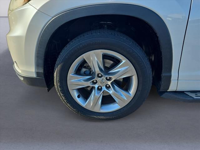 used 2014 Toyota Highlander car, priced at $13,888