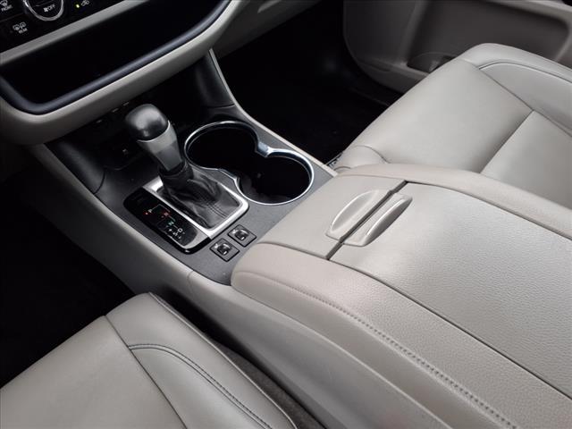 used 2019 Toyota Highlander car, priced at $26,458