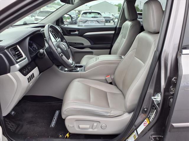used 2019 Toyota Highlander car, priced at $26,458