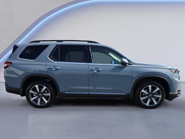 new 2025 Honda Pilot car, priced at $50,990