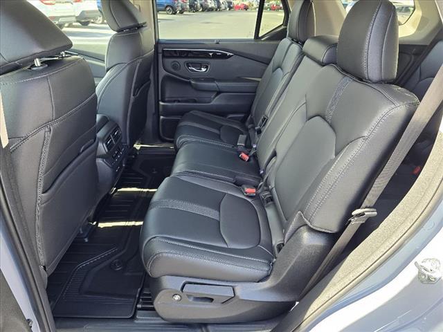 new 2025 Honda Pilot car, priced at $50,990