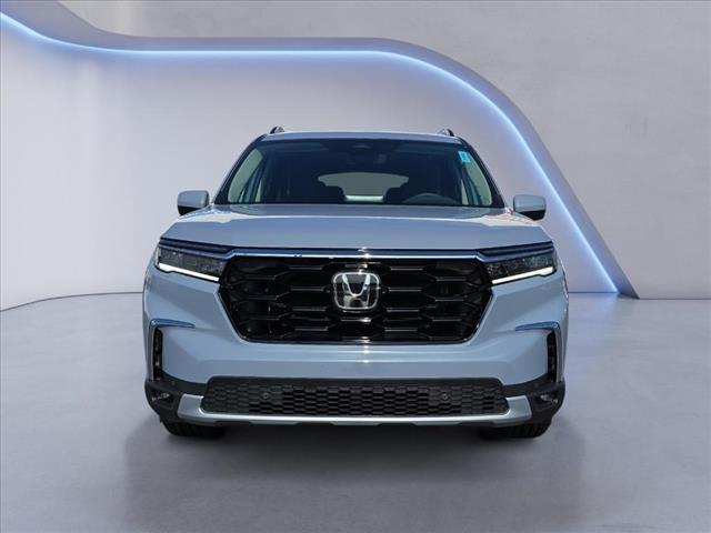 new 2025 Honda Pilot car, priced at $50,990