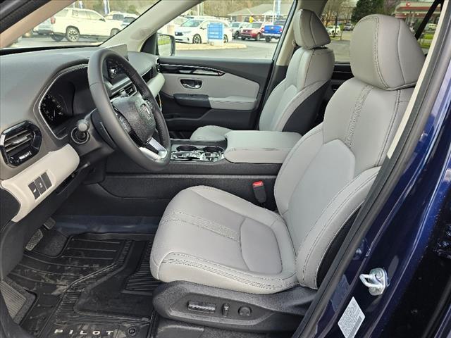 new 2025 Honda Pilot car, priced at $44,950
