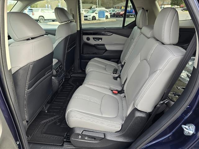 new 2025 Honda Pilot car, priced at $44,950
