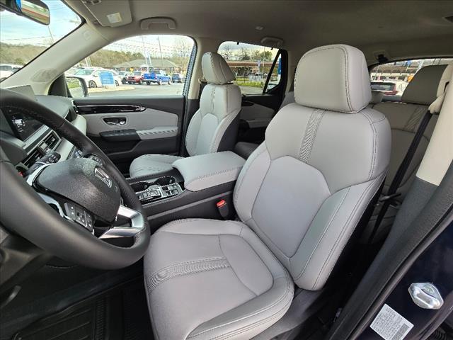 new 2025 Honda Pilot car, priced at $44,950