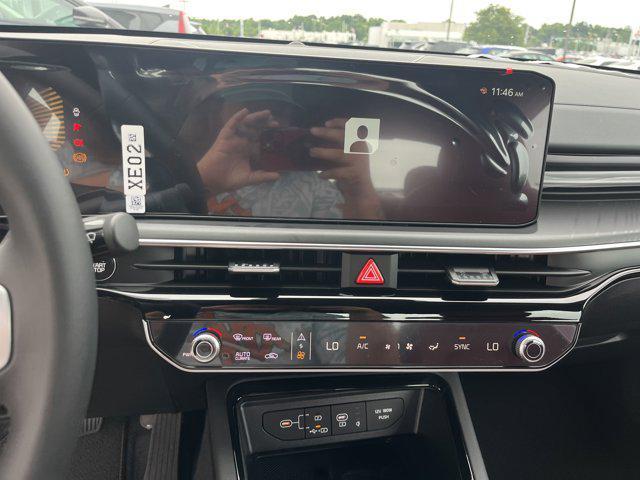 new 2025 Kia K5 car, priced at $30,174