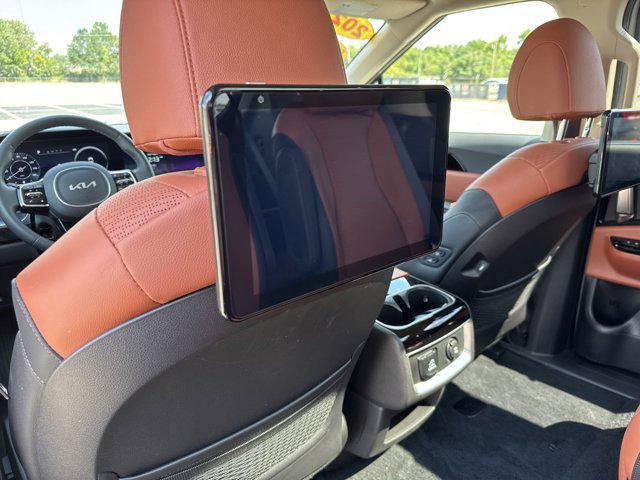 used 2024 Kia Carnival car, priced at $40,677