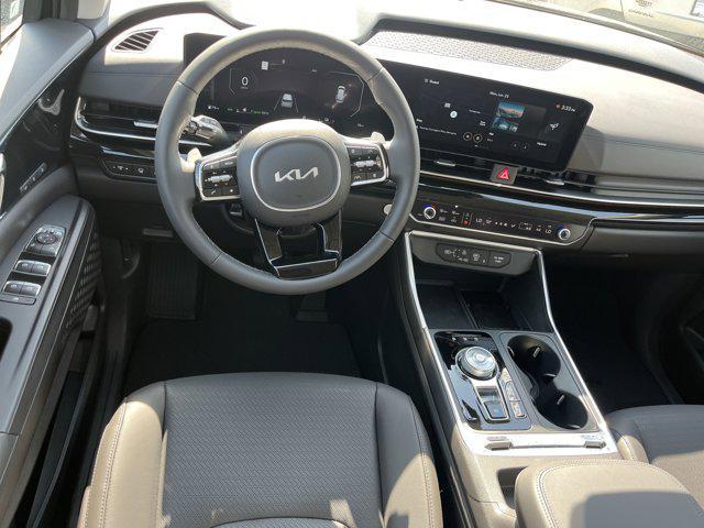 new 2026 Kia Carnival Hybrid car, priced at $55,285